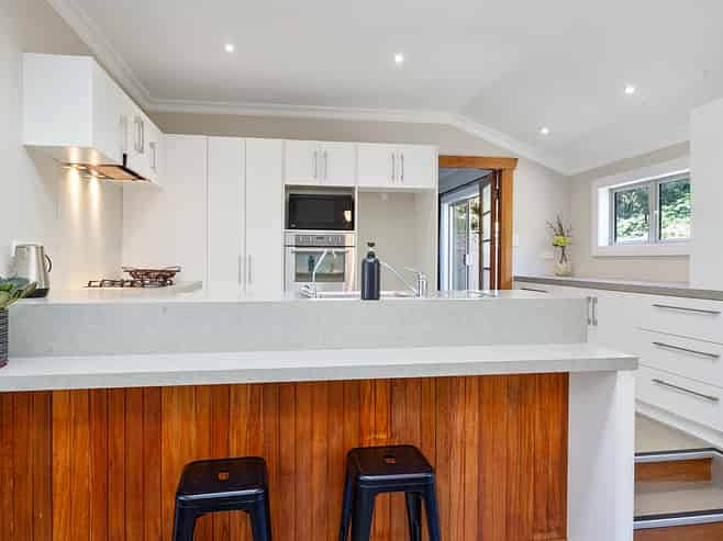 6139 South Road, Rahotu