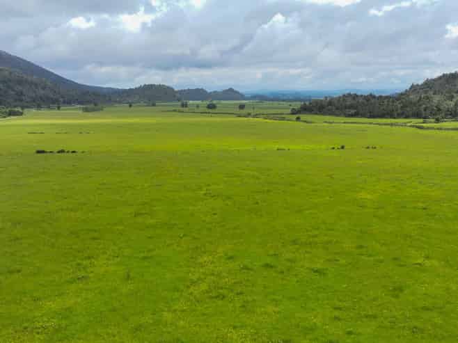  Station Road and Hodgkinson Road , Inchbonnie