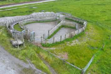  Station Road and Hodgkinson Road , Inchbonnie
