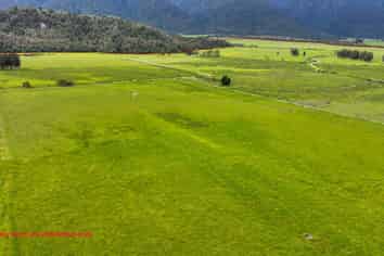  Station Road and Hodgkinson Road , Inchbonnie