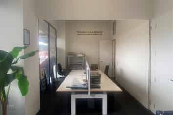 Tidy City Offices In Great Spot