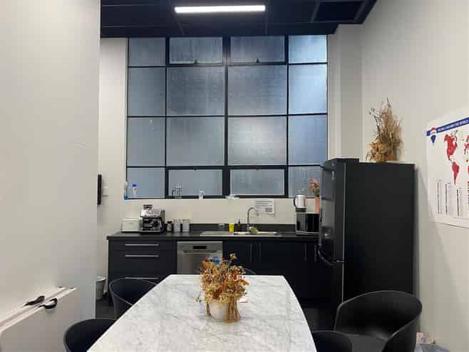 Tidy City Offices In Great Spot