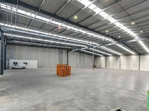 Brand New High-Stud Industrial Warehouse