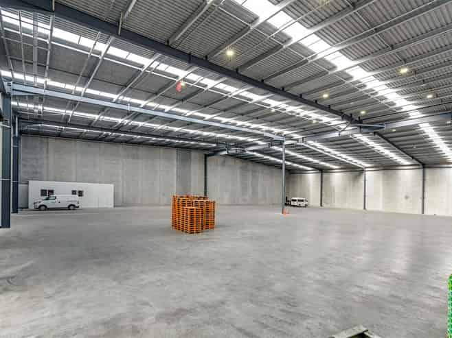 Brand New High-Stud Industrial Warehouse