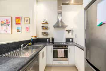 1/20 Main Road, Tawa