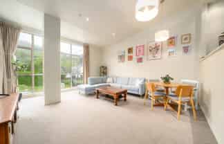 1/20 Main Road, Tawa