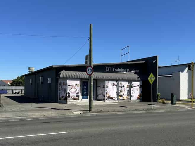 Fully equipped commercial kitchen with options