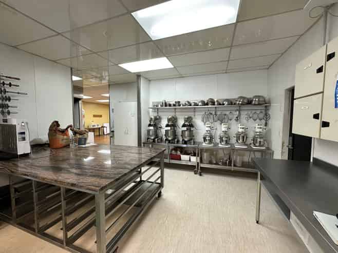 Fully equipped commercial kitchen with options