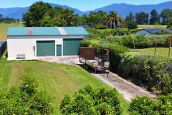 372 Abel Tasman Drive, Takaka