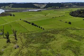 444 Wharekawa Road, Oue