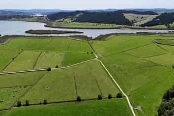 444 Wharekawa Road, Oue