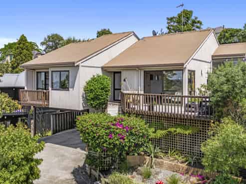 4/16 Monteith Crescent, Remuera