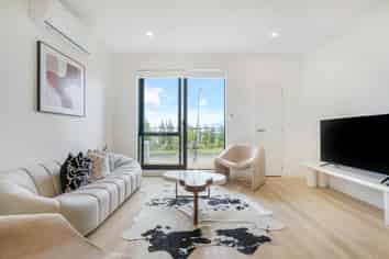 23 Flat Bush School Road, Flat Bush