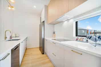 23 Flat Bush School Road, Flat Bush