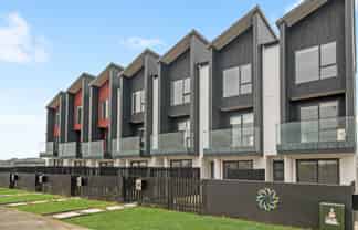 23 Flat Bush School Road, Flat Bush