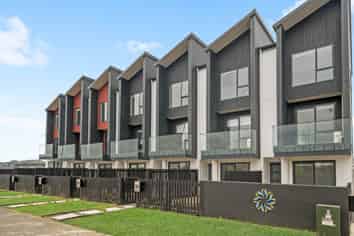 23 Flat Bush School Road, Flat Bush