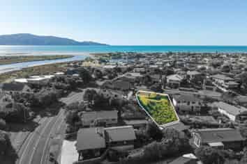 39 Hicks Crescent, WAIKANAE BEACH