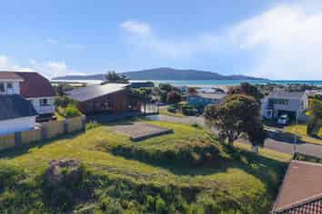 39 Hicks Crescent, WAIKANAE BEACH