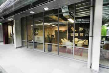 HEAVILY DISCOUNTED SHOWROOM, OFFICE, OR RETAIL
