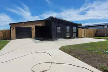 8A Candlesticks Crescent, Lincoln