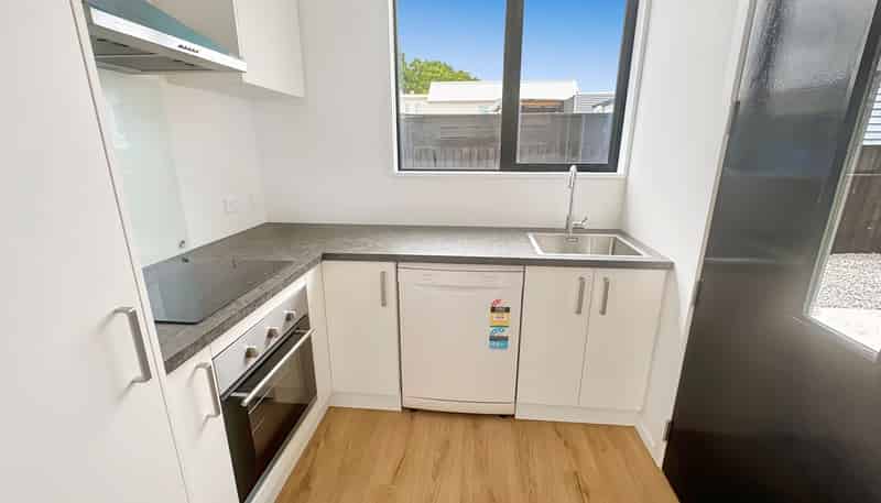 2/425 Hereford St, Linwood