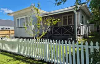 2 Riverpark Crescent, Henderson