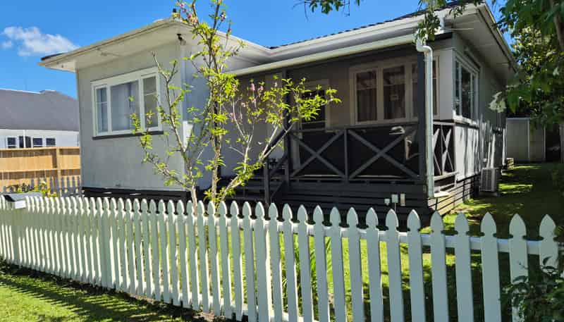 2 Riverpark Crescent, Henderson