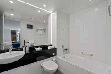 201/21 Stanley Street, Queenstown