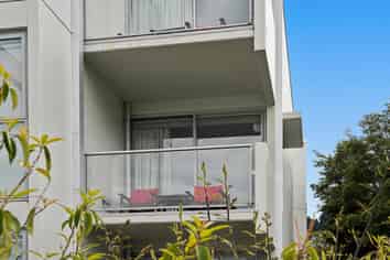 201/21 Stanley Street, Queenstown