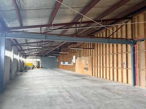 Industrial building in the heart of Johnsonville