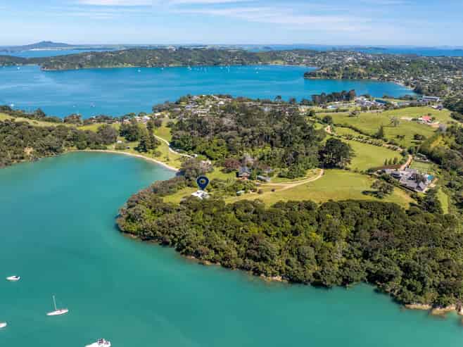 32A Donald Bruce Road, Surfdale