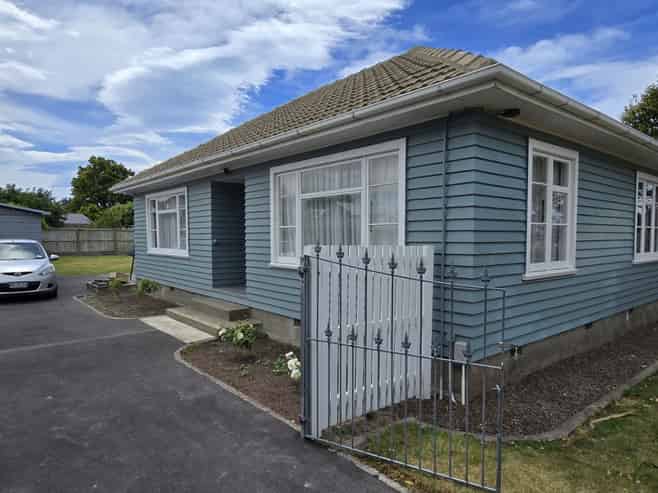 20 Aurora Street, Hei Hei