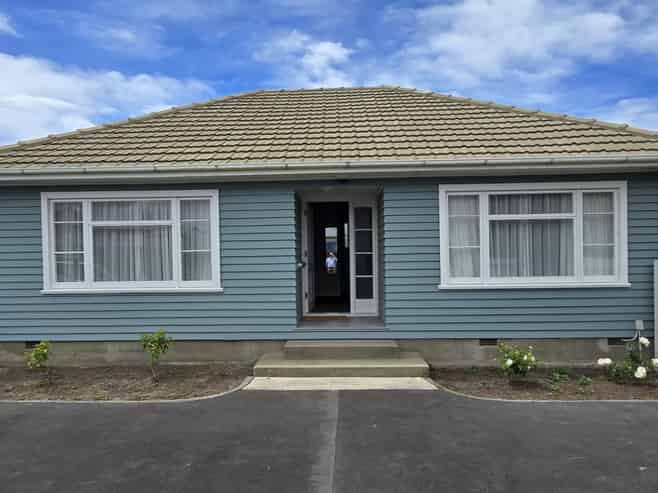 20 Aurora Street, Hei Hei