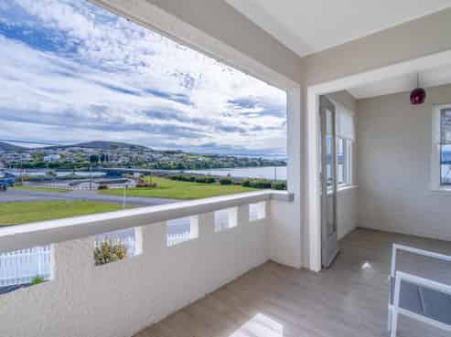 2 Jetty Street, Riverton