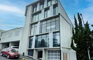 CHARACTER NEWMARKET OFFICE
