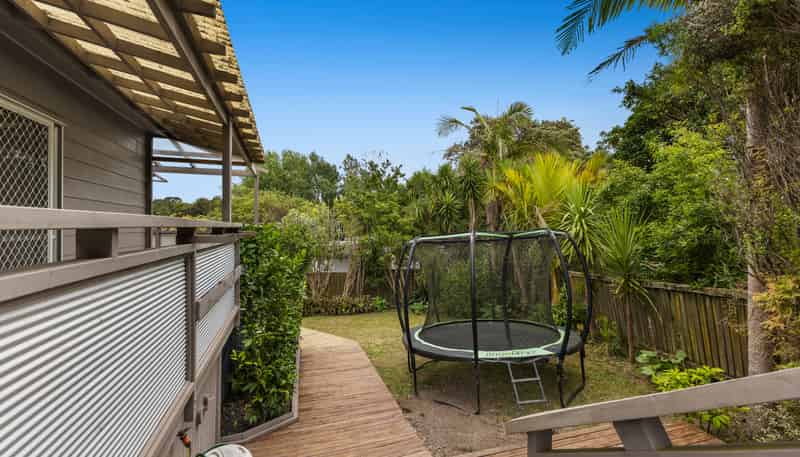 21B Brian Crescent, Stanmore Bay