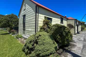 69 Shiel Street, Reefton