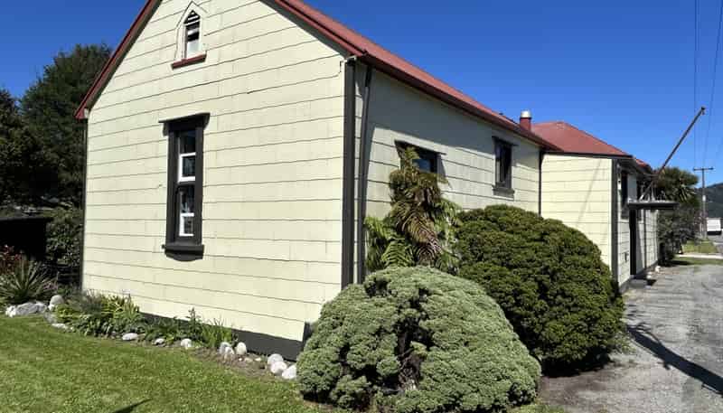 69 Shiel Street, Reefton