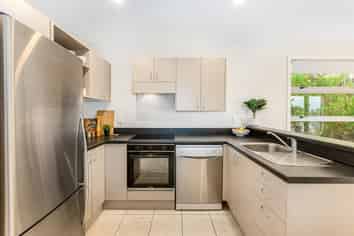 2A Hillary Street, Tawa