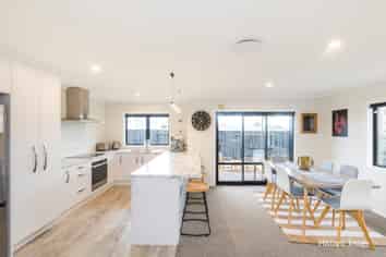 17A McGregor Street, Milson