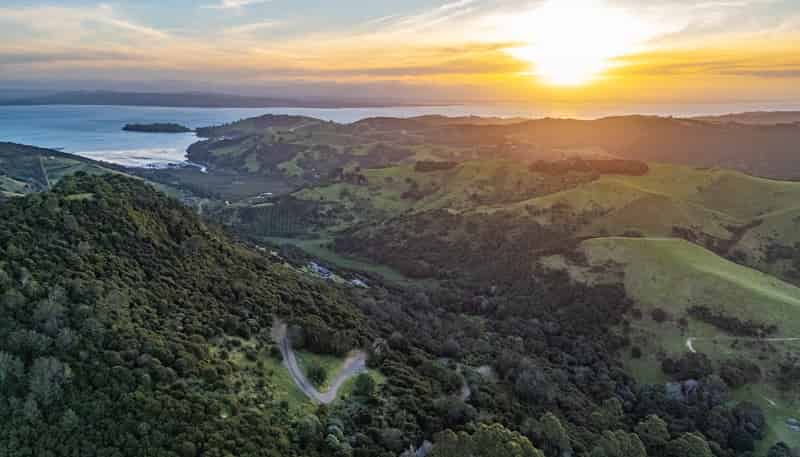 79-85 Awaawaroa Road, Waiheke Island