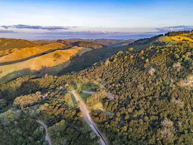 79-85 Awaawaroa Road, Waiheke Island