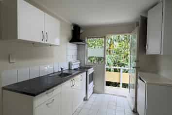 10/1 Kingsway Avenue, Sandringham