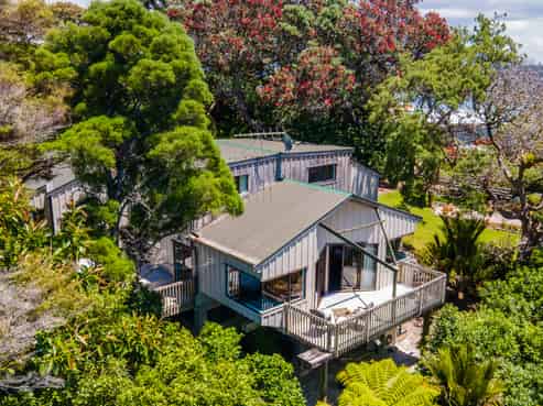 64 Ridge Road, Mahurangi East