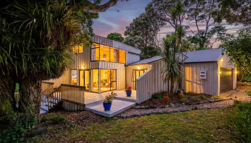 64 Ridge Road, Mahurangi East