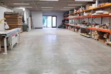 WAREHOUSE DOMINANT SPACE IN SILVERDALE
