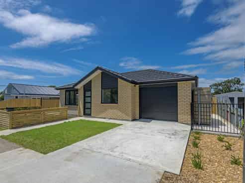 38 Hammond Street, Bulls