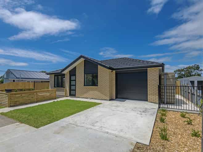 38 Hammond Street, Bulls