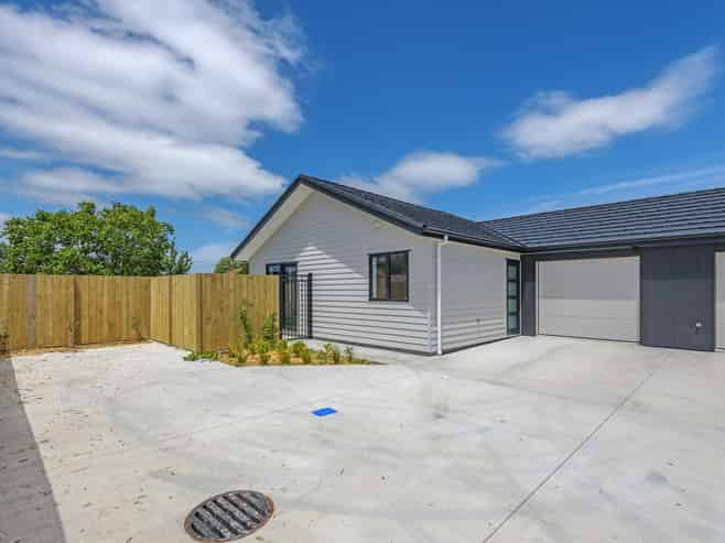 38 Hammond Street, Bulls