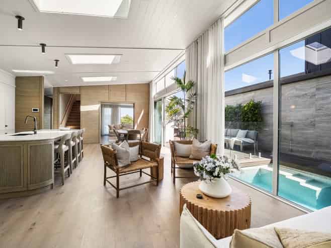 10A Sunbrae Grove, Mount Maunganui